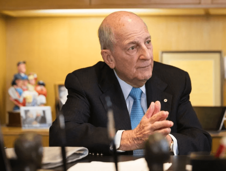 Charles Bronfman : un héritage de sens des affaires et de philanthropie