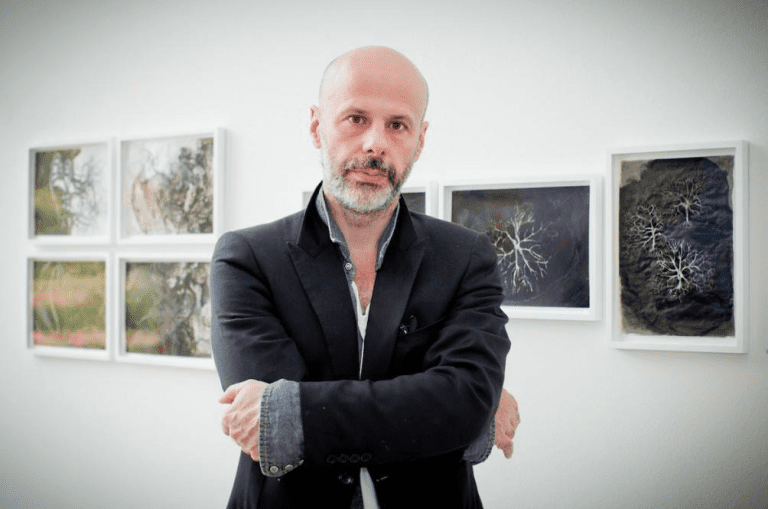 Philippe Parreno : Maître du temps, de l’espace et des récits artistiques