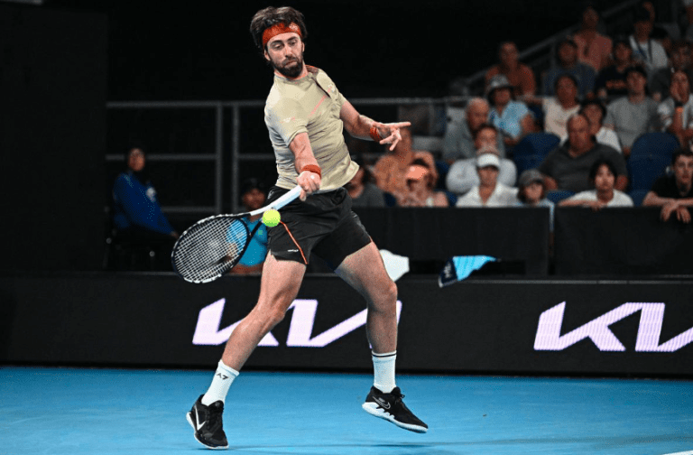 Nikoloz Basilashvili : l’ascension et le parcours de la star du tennis géorgien