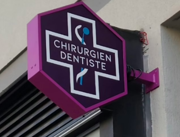 Sublimez Votre Pratique : Signalétique Cabinet Dentaire et Chirurgien Dentiste